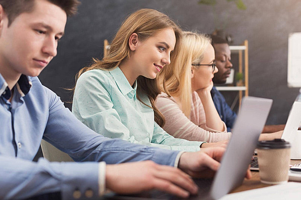 أهمية تصميم موقع إلكتروني جذاب لنجاح عملك على الإنترنت